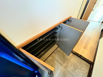 【玄関】 | リバーサイドレジデンス