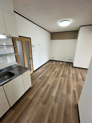 【居間・リビング】 | リバーサイドレジデンス