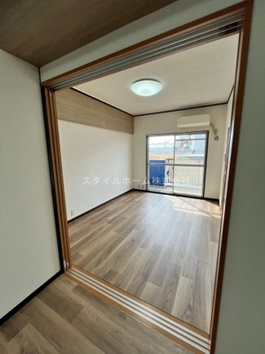 【居間・リビング】 | リバーサイドレジデンス