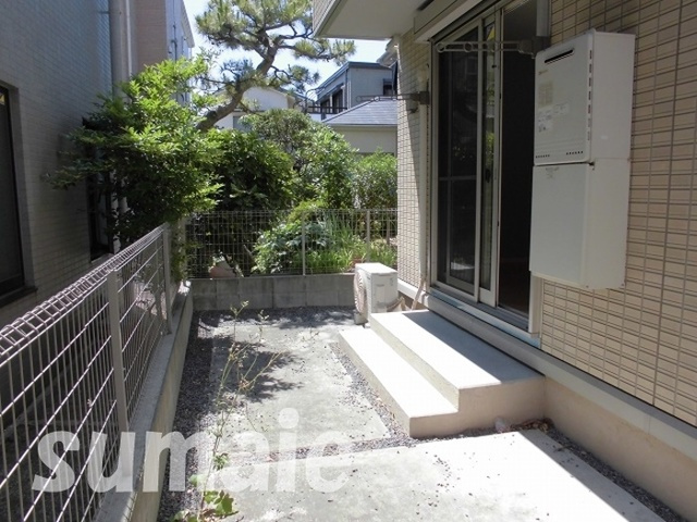 アプロ東小松川の庭