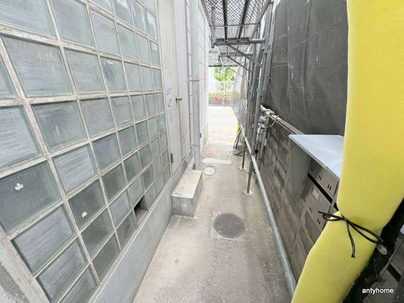 岡本ハイツ　仲介手数料無料のロビー