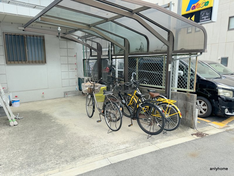 岡本ハイツ　仲介手数料無料の駐車場