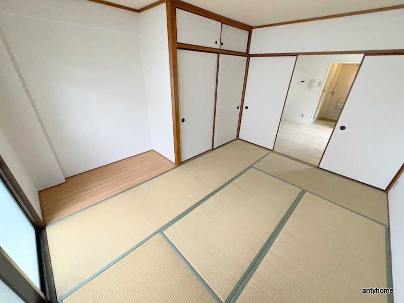 岡本ハイツ　仲介手数料無料の和室