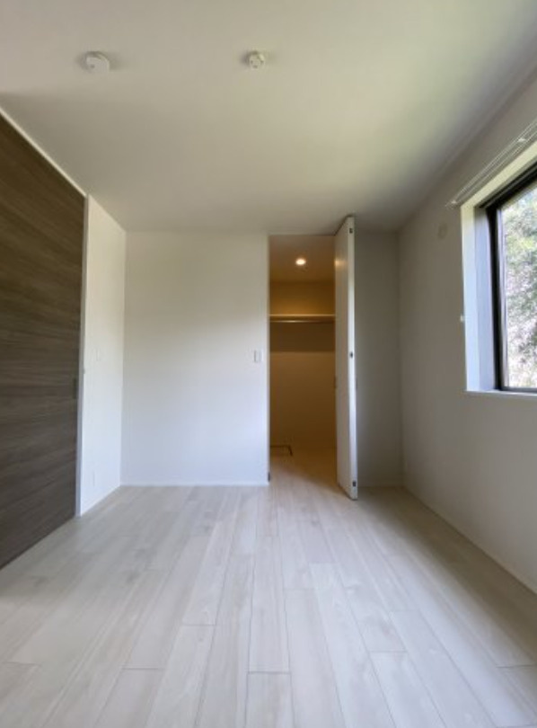 アストレアの洋室