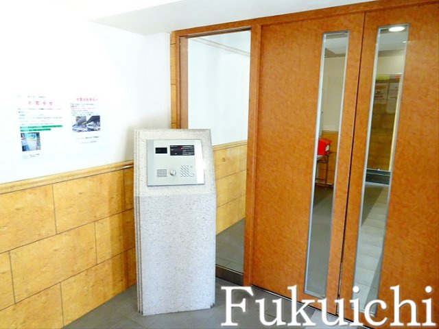 スカイコート都立大学第3のエントランス