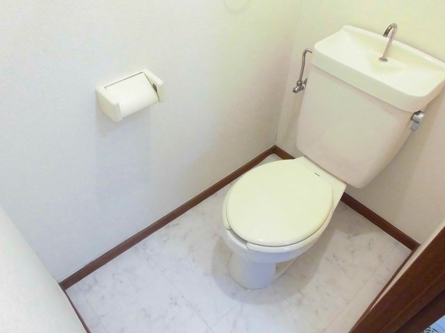 エルディム橋本のトイレ|清潔感のあるトイレです