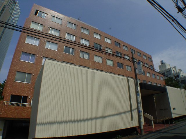 六本木ユニハウスの外観