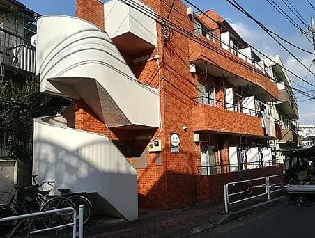 府中市白糸台４丁目の賃貸マンションの外観