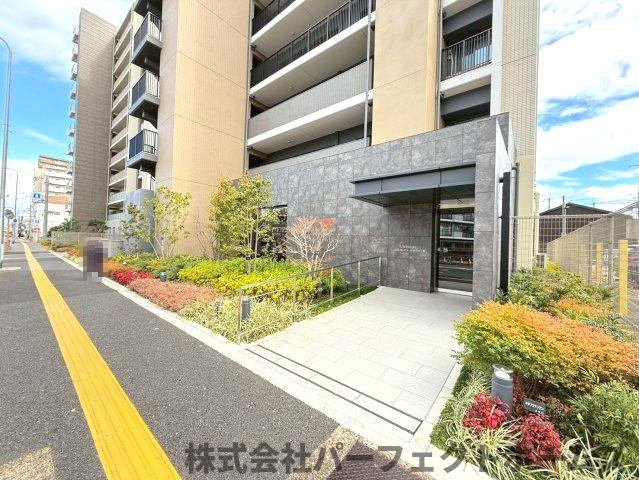 ユニハイム枚方牧野Ⅲのエントランス|建物の内部です