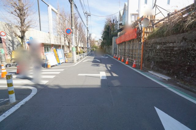 上原３　土地の前面道路含む現地写真|北西側公道　幅員約6.8m　間口約9.1m