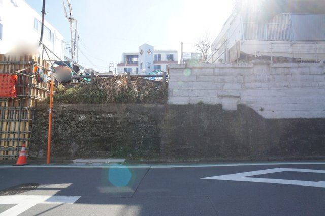 上原３　土地の外観|☆北西側は擁壁有
東京都建築安全条例第6条（がけ条例）のがけ上に該当します