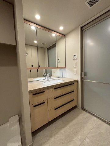 パークタワー東中野グランドエアの独立洗面台