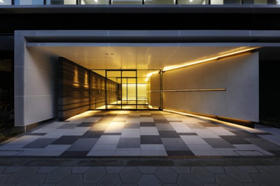 【エントランス】 | クレストコート靱公園 THE CLASS | 落ち着いたエントランスです