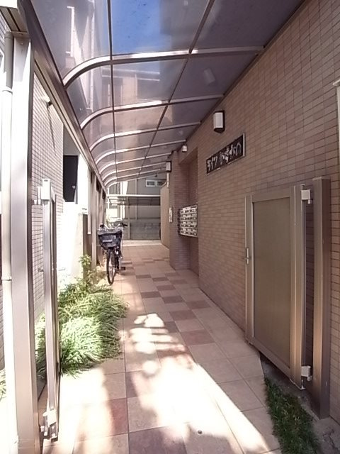 ライフかすがののエントランス