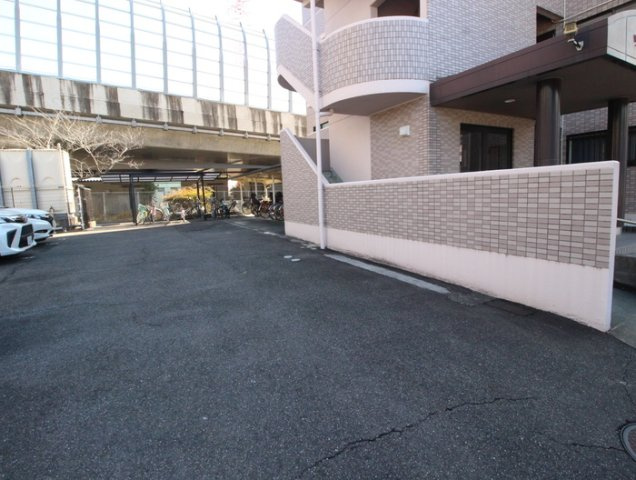 リバーパーク植田東の駐車場