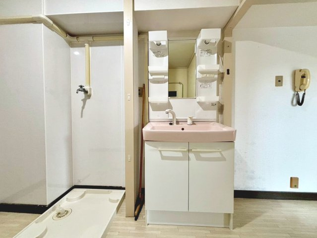 光明台ハイタウン1号棟の独立洗面台