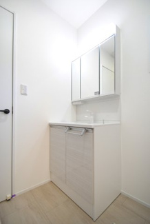 【独立洗面台】 | 南アルプス市飯野 内外装一新 中古戸建 敷地85坪 全洋室 | 洗面台も新品交換済