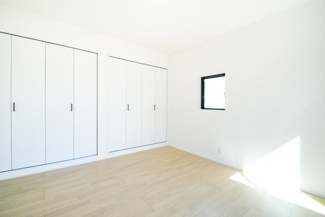 【洋室】 | 南アルプス市飯野 内外装一新 中古戸建 敷地85坪 全洋室 | 1階　7.5帖洋室