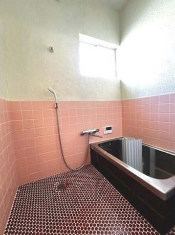 メゾネット松東の浴室