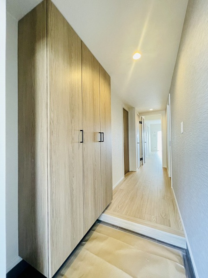 【玄関】 | アネシス空港東五番館