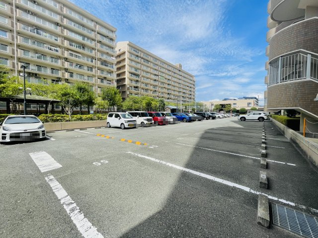 【駐車場】 | アネシス空港東五番館 | 敷地内駐車場（月額5500円～8500円）