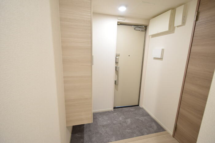 La　Maison　高羽町の玄関