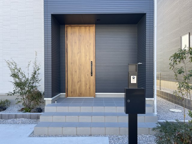 【玄関】 | 本庄市日の出　新築戸建　フルクラシル　全3棟　B号棟