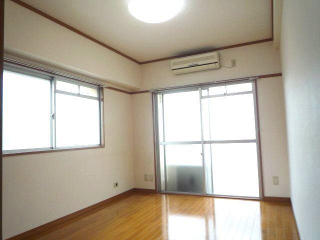 ラ・フルール久米川の洋室