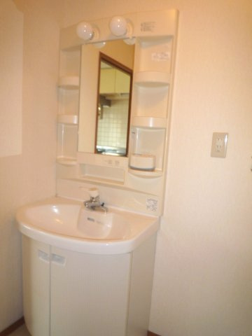 ラ・フルール久米川の独立洗面台