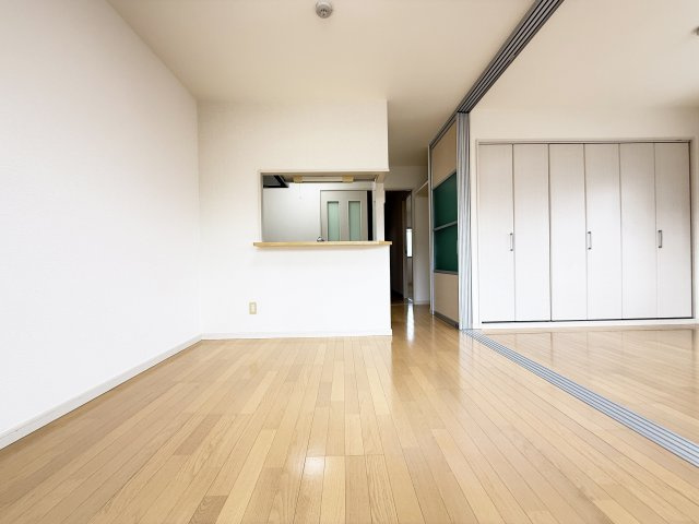 プランドール南久万の居間・リビング