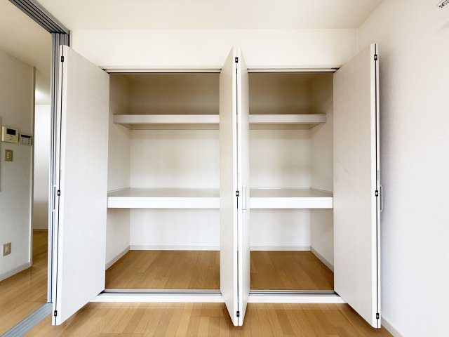 プランドール南久万の収納