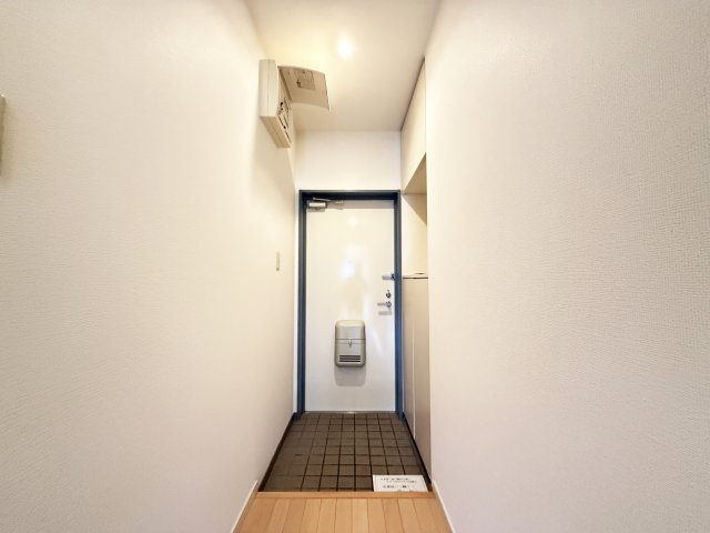 プランドール南久万の玄関