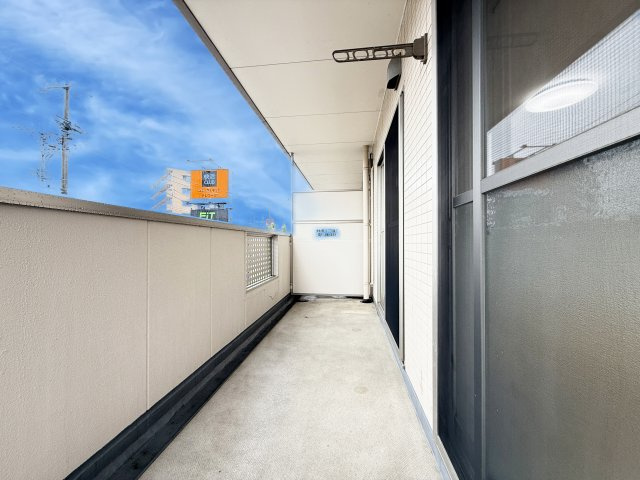 プランドール南久万のバルコニー