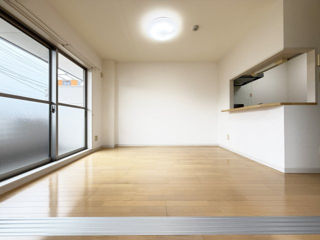 プランドール南久万の居間・リビング