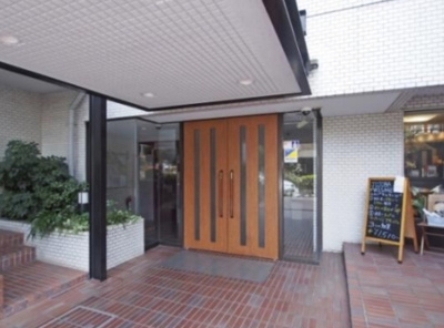 【エントランス】 | ハイホーム市ヶ谷 | 清潔なエントランスです