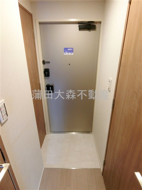 レジディア下丸子プレイスの玄関