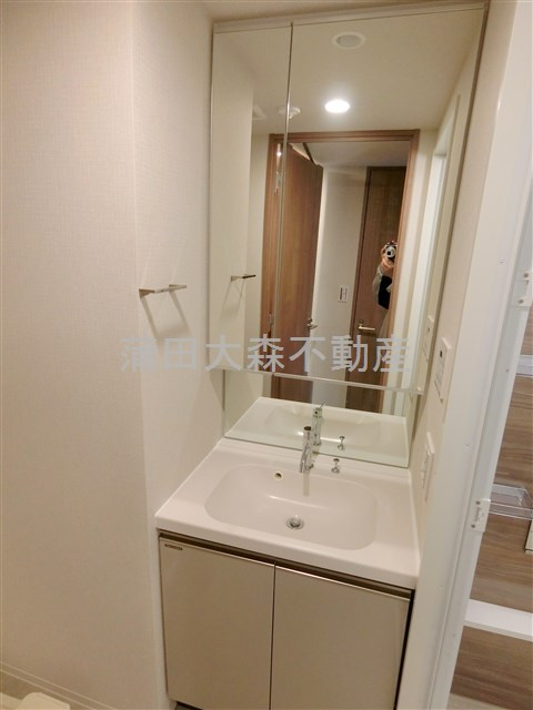 レジディア下丸子プレイスの洗面所|2面鏡の独立洗面台