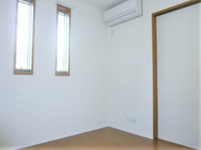 【寝室】 | アークチェリー | 4.3帖の洋室。