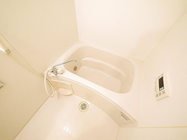 レオパレス城ノ内Ⅱの浴室|ゆったり過ごせるお風呂です