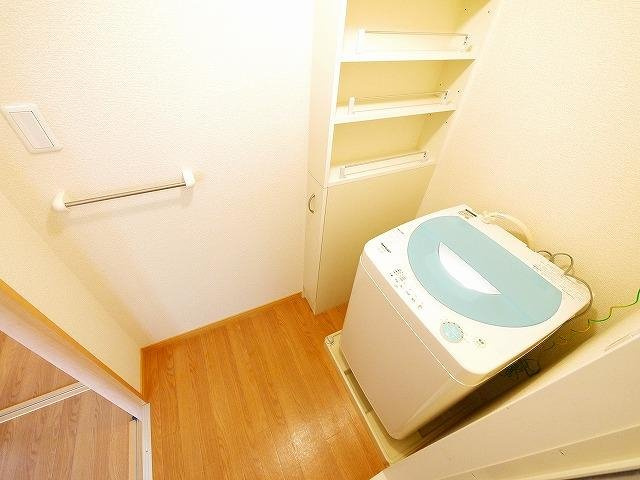 レオパレス城ノ内Ⅱの洗面所|ゆったりとスペースのある洗面所