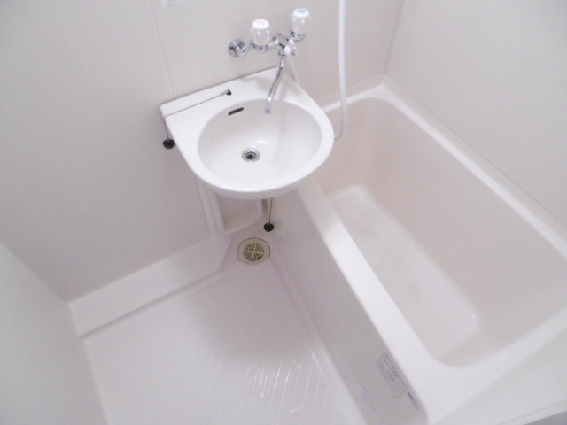 Ｂｉｇ　Ｔｈｒｏｕｇｈの浴室|バス