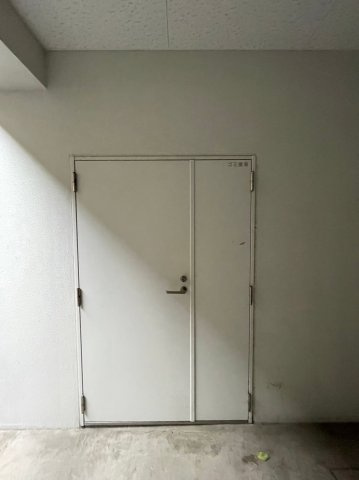 ディアレイシャス日暮里EASTのその他共用部分|敷地内ゴミ置場