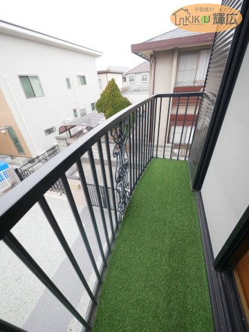加古川市平岡町西谷　中古戸建のバルコニー