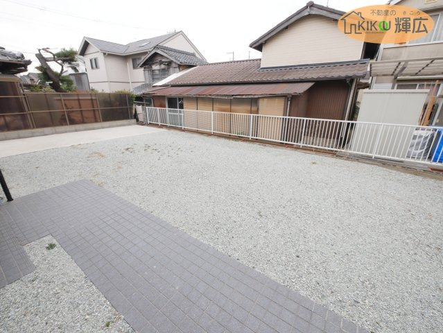 加古川市平岡町西谷　中古戸建の庭