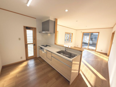 【居間・リビング】 | 三重郡菰野町大字竹成 | ＬＤＫ