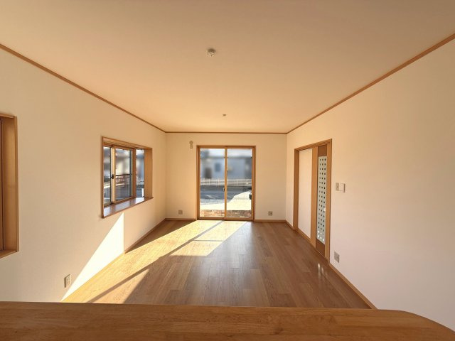 【居間・リビング】 | 三重郡菰野町大字竹成 | ＬＤＫ