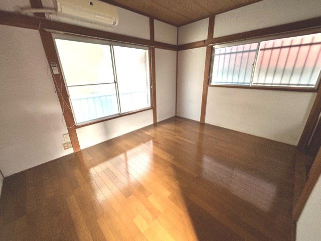 小杉荘の居間・リビング