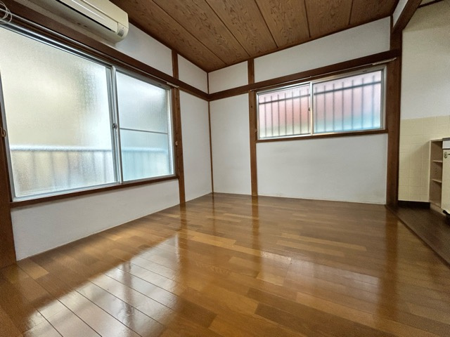 小杉荘の居間・リビング