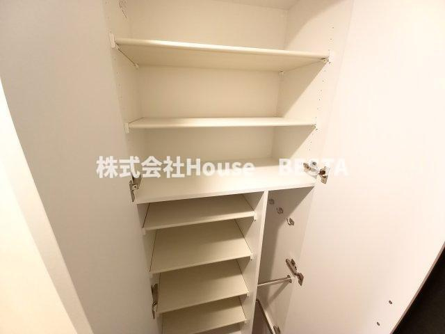 ソルテラス神戸栄町通の収納