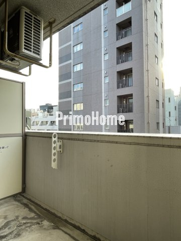 スカイコート神田のバルコニー